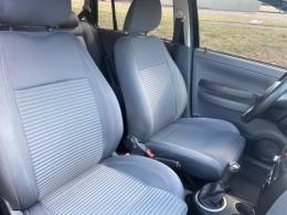 VOLKSWAGEN - SPACEFOX - 2006/2007 - Preta - R$ 29.900,00