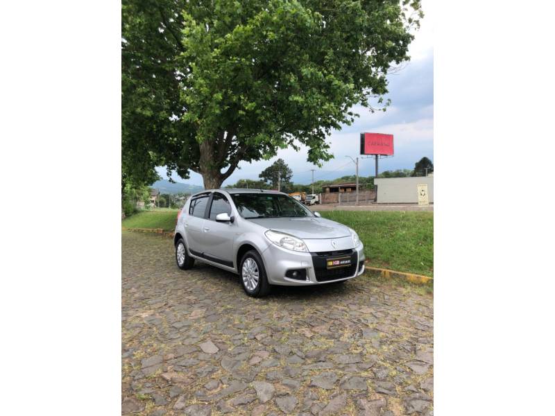 RENAULT - SANDERO - 2011/2012 - Prata - R$ 35.900,00
