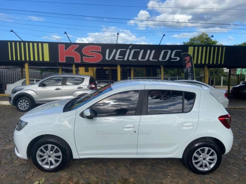 RENAULT - SANDERO - 2015/2016 - Branca - R$ 42.900,00