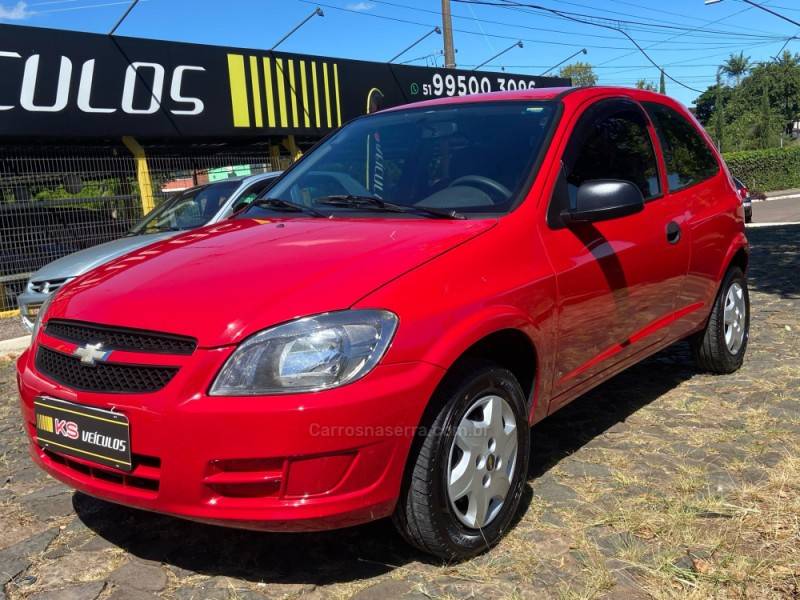 CHEVROLET - CELTA - 2012/2013 - Vermelha - R$ 24.900,00