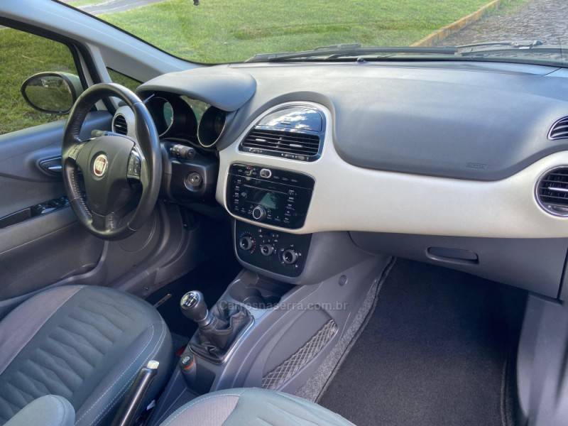 FIAT - PUNTO - 2014/2015 - Branca - R$ 48.900,00