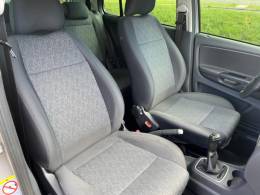 VOLKSWAGEN - FOX - 2013/2014 - Prata - R$ 44.900,00