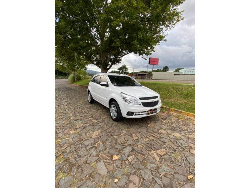 CHEVROLET - AGILE - 2011/2012 - Branca - R$ 38.900,00