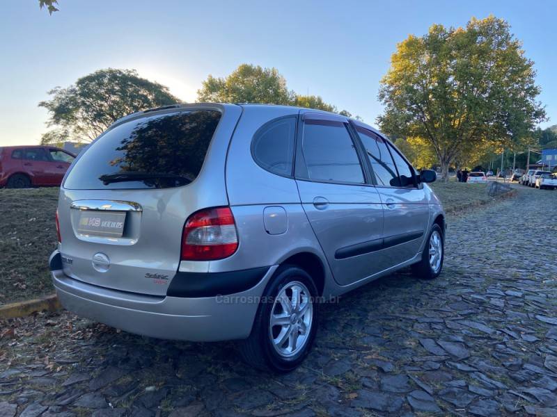 RENAULT - SCÉNIC - 2009/2009 - Prata - R$ 24.900,00