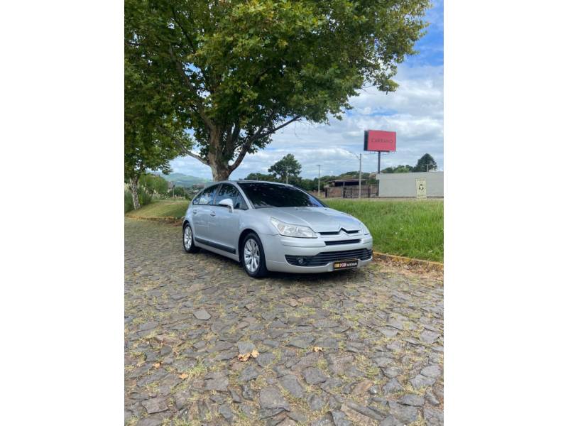 CITROËN - C4 - 2010/2010 - Prata - R$ 29.900,00