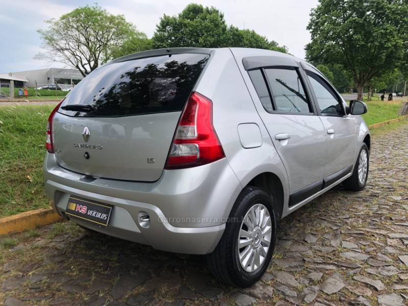 RENAULT - SANDERO - 2011/2012 - Prata - R$ 35.900,00