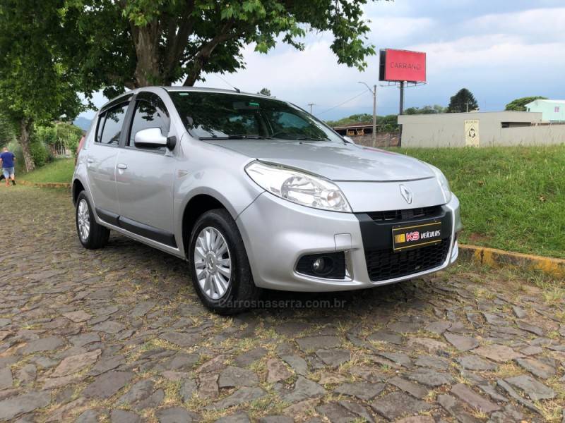 RENAULT - SANDERO - 2011/2012 - Prata - R$ 35.900,00