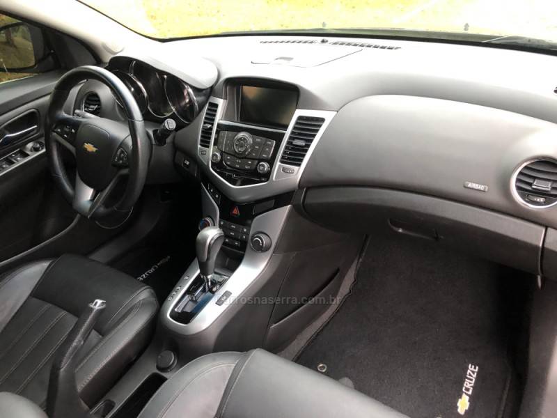 CHEVROLET - CRUZE - 2014/2014 - Preta - R$ 69.900,00