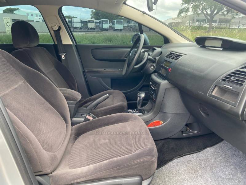 CITROËN - C4 - 2010/2010 - Prata - R$ 29.900,00
