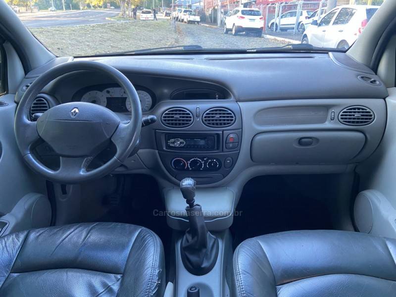 RENAULT - SCÉNIC - 2009/2009 - Prata - R$ 24.900,00