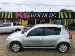 RENAULT - SANDERO - 2011/2012 - Prata - R$ 35.900,00