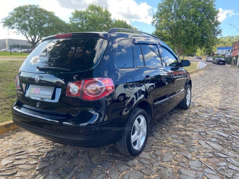 VOLKSWAGEN - SPACEFOX - 2006/2007 - Preta - R$ 29.900,00