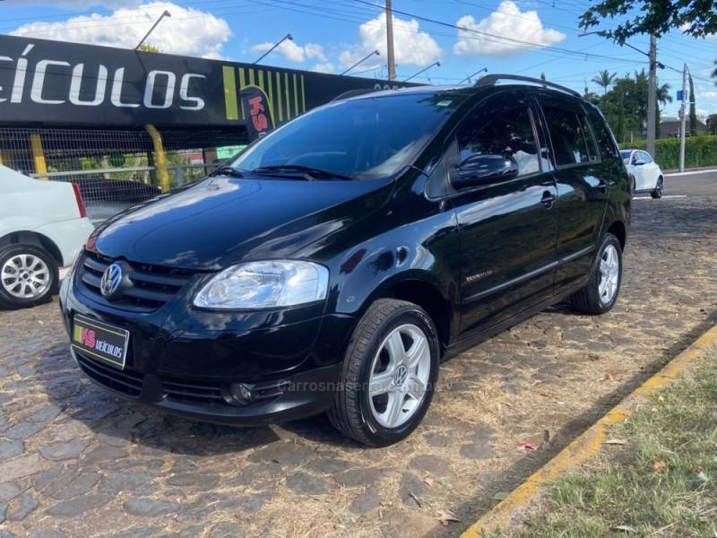 VOLKSWAGEN - SPACEFOX - 2006/2007 - Preta - R$ 29.900,00