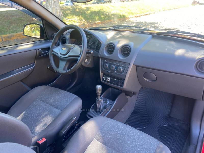 CHEVROLET - CELTA - 2012/2013 - Vermelha - R$ 24.900,00