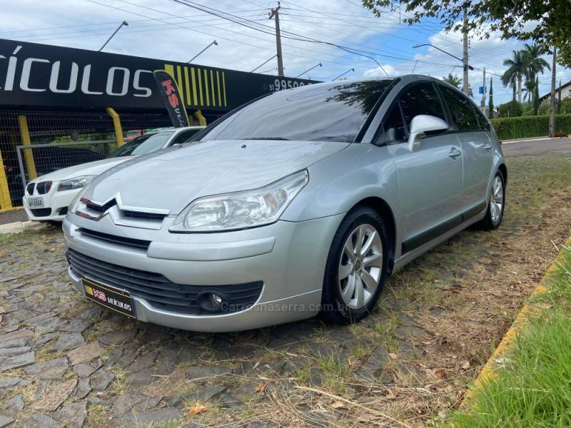CITROËN - C4 - 2010/2010 - Prata - R$ 29.900,00
