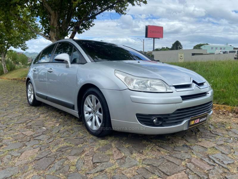 CITROËN - C4 - 2010/2010 - Prata - R$ 29.900,00