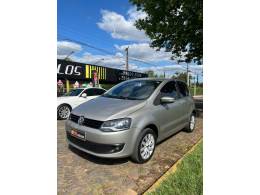 VOLKSWAGEN - FOX - 2013/2014 - Prata - R$ 44.900,00