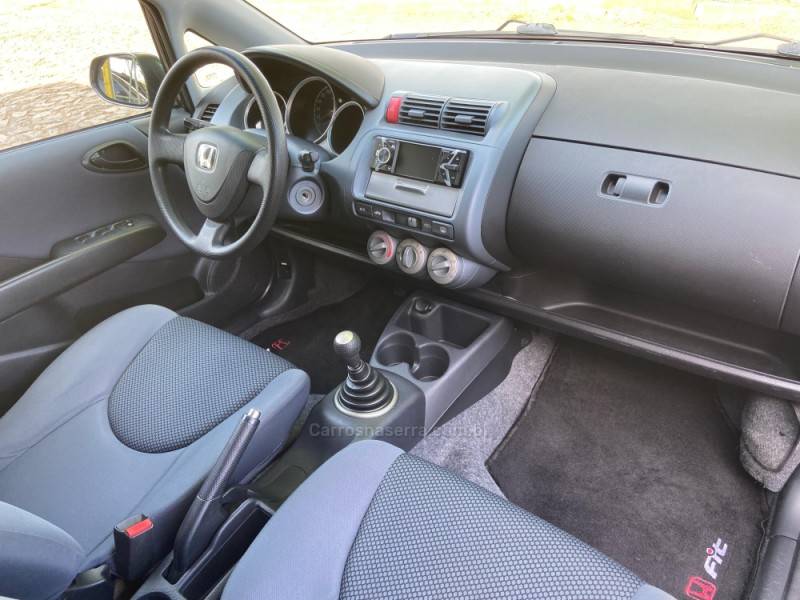 HONDA - FIT - 2008/2008 - Cinza - R$ 35.900,00