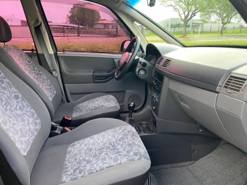 CHEVROLET - MERIVA - 2004/2004 - Cinza - R$ 24.900,00