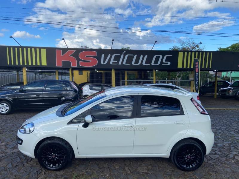FIAT - PUNTO - 2014/2015 - Branca - R$ 48.900,00