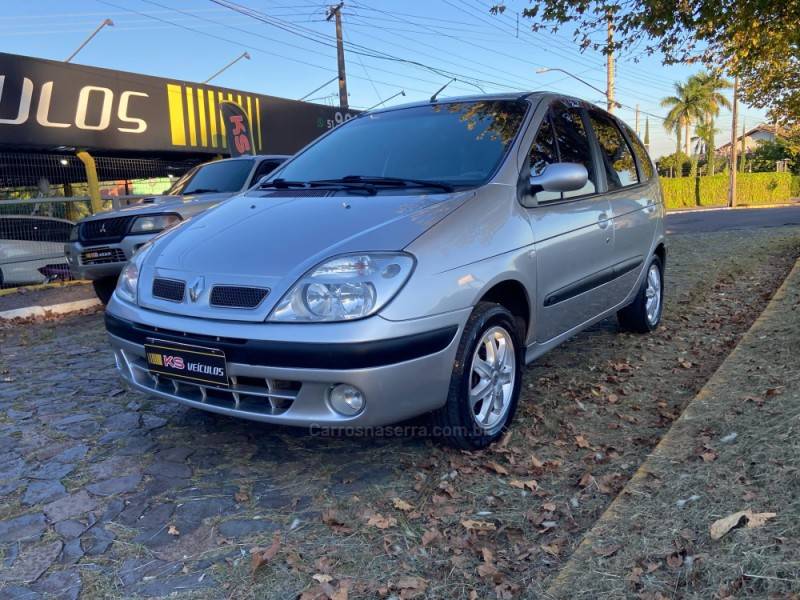 RENAULT - SCÉNIC - 2009/2009 - Prata - R$ 24.900,00
