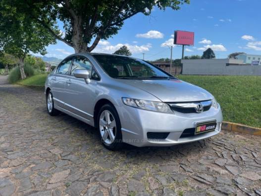 HONDA - CIVIC - 2010/2010 - Prata - R$ 55.900,00
