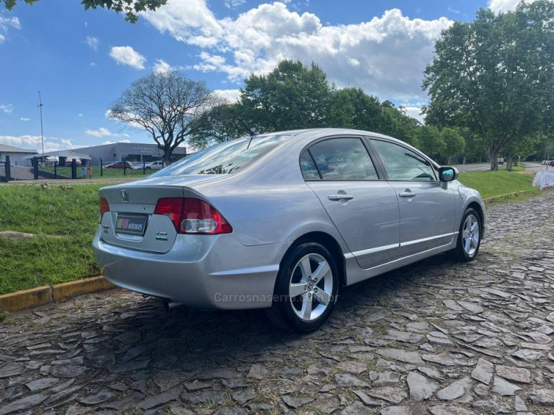 HONDA - CIVIC - 2010/2010 - Prata - R$ 55.900,00
